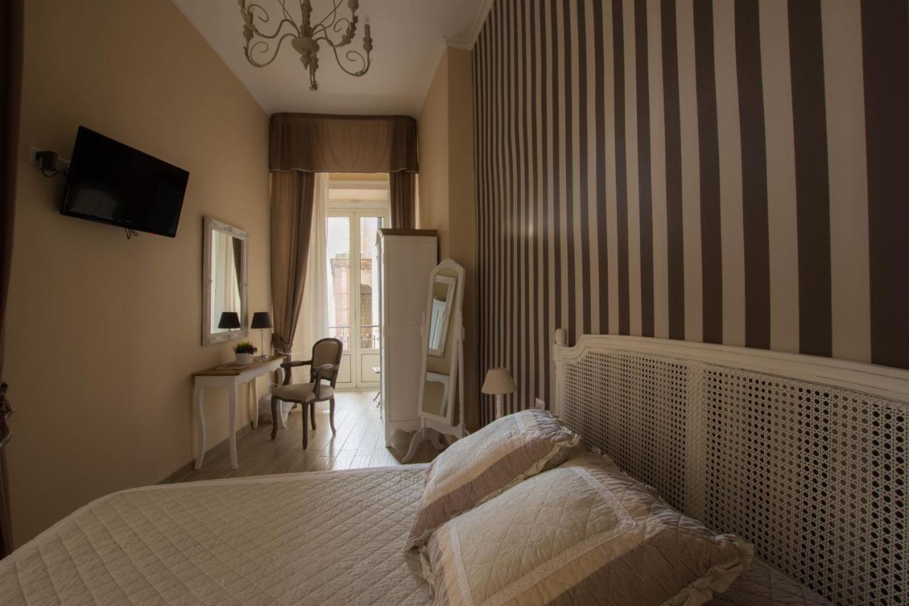 Rooms In San Domenico Maggiore 3 Νάπολη Εξωτερικό φωτογραφία