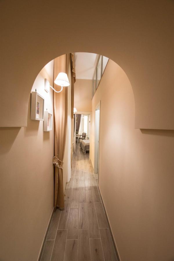 Rooms In San Domenico Maggiore 3 Νάπολη Εξωτερικό φωτογραφία
