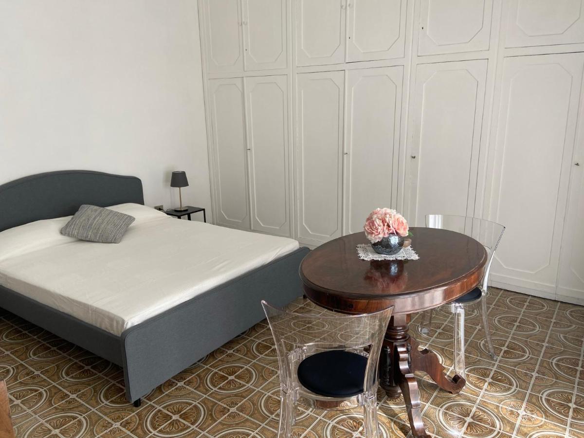 Rooms In San Domenico Maggiore 3 Νάπολη Εξωτερικό φωτογραφία