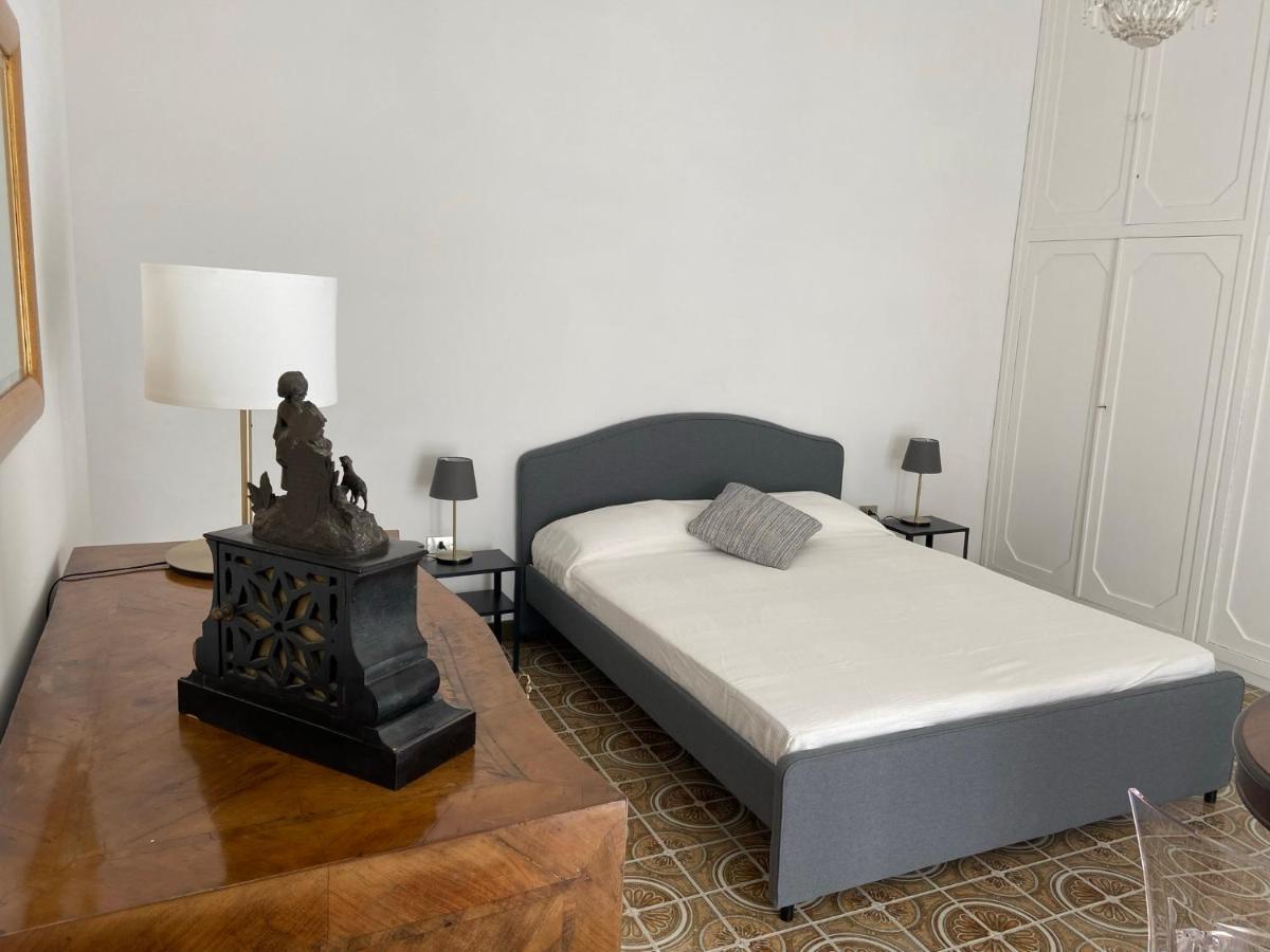 Rooms In San Domenico Maggiore 3 Νάπολη Εξωτερικό φωτογραφία
