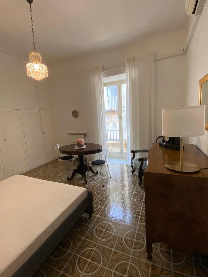 Rooms In San Domenico Maggiore 3 Νάπολη Εξωτερικό φωτογραφία
