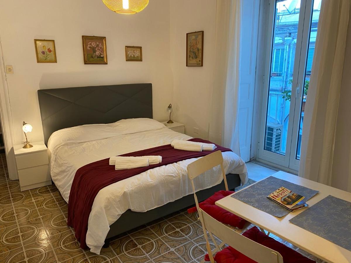 Rooms In San Domenico Maggiore 3 Νάπολη Εξωτερικό φωτογραφία